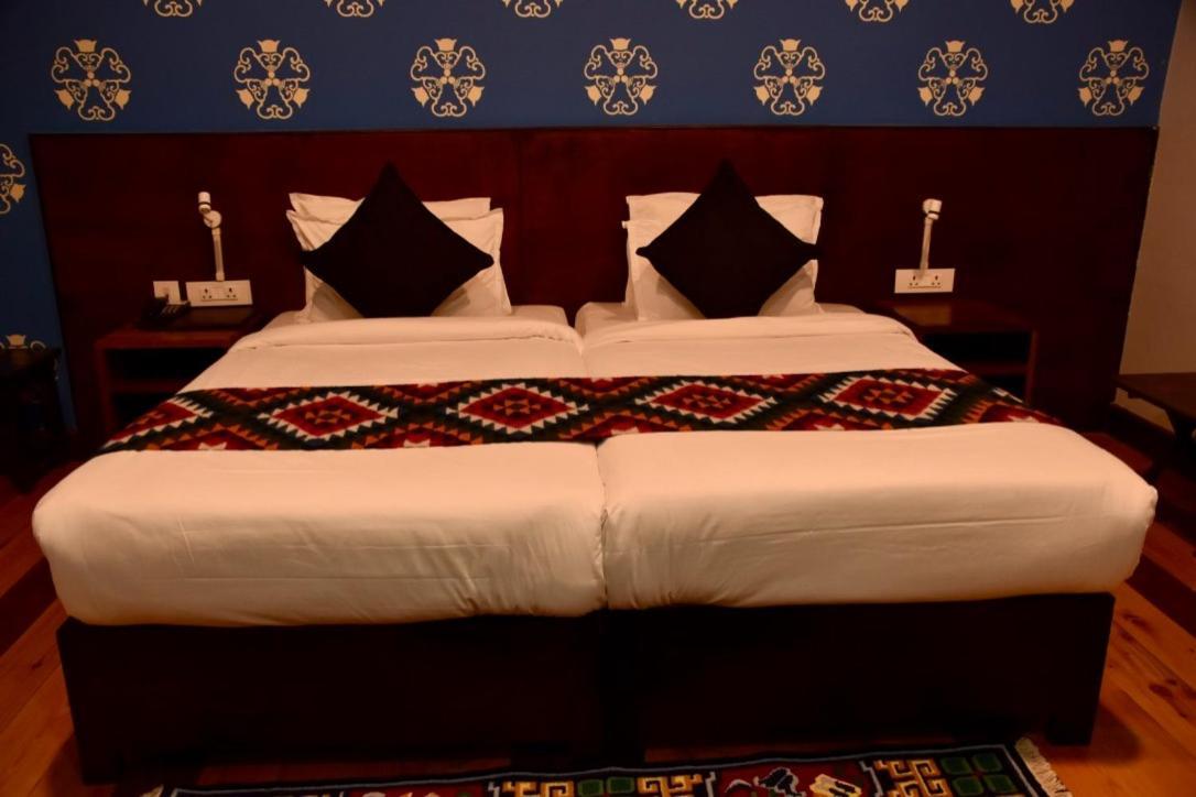Hotel Damisa ทิมพู ภายนอก รูปภาพ